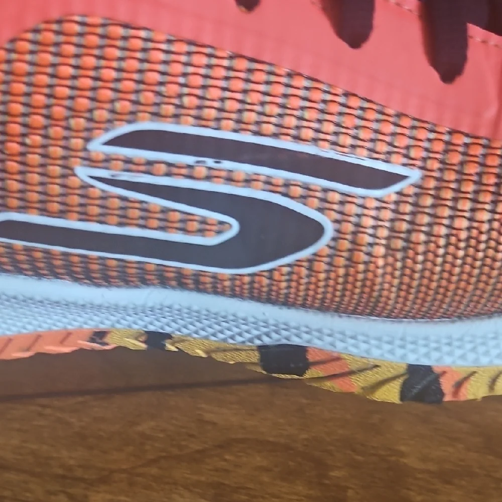 Skechers Mens Pickle Ball Sneakers Vibrant Orange and Black Sz 10.5